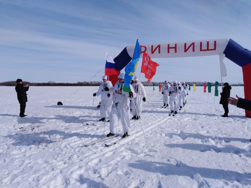 Участники военно-патриотической акции «Марш-бросок» прибыли в Исилькуль Фото: пресс-служба Правительства Омскойобласти