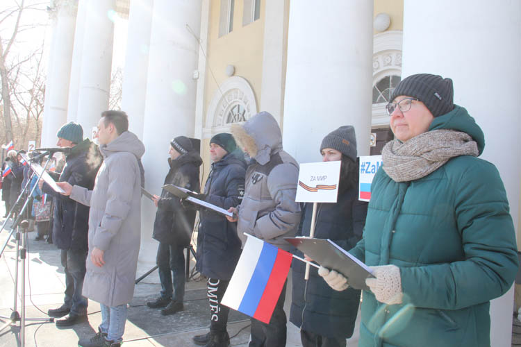 Театр «Студия» Любови Ермолаевой» поддержал российских военных и жителей Донбасса (ФОТО)