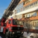 В Омске 95-летняя пенсионерка застряла на балконе Фото: Главное управление МЧС России по Омской области