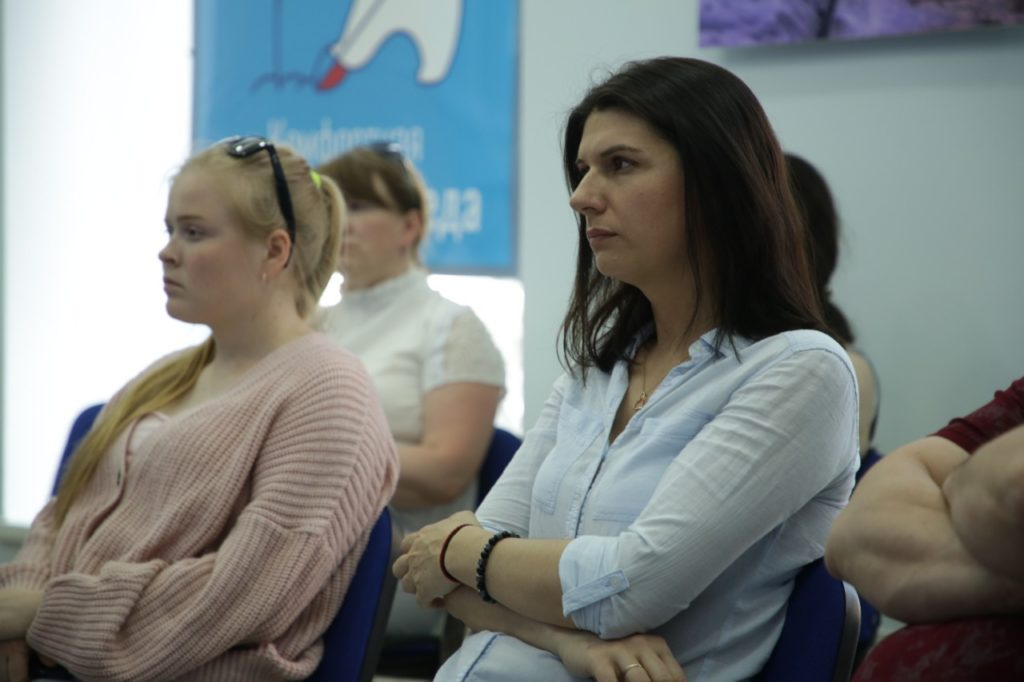 В штабе общественной поддержки омичам представили проекты, реализуемые партией «Единая Россия»