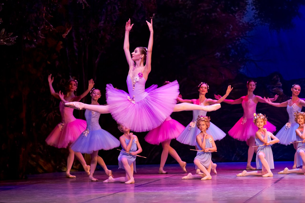 Страсти, сплетни и Французская революция: самые яркие моменты омского Gala Ballet