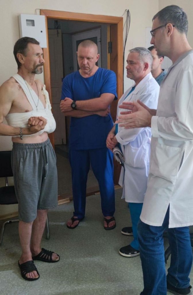 Омские врачи-единороссы рассказали о работе в Луганске