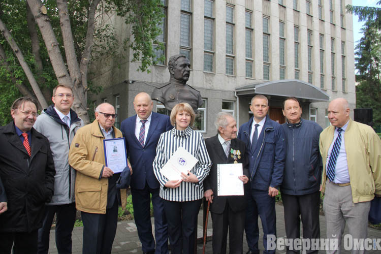 В Омске установили бюст выдающегося ученого Михаила Певцова (ФОТО)