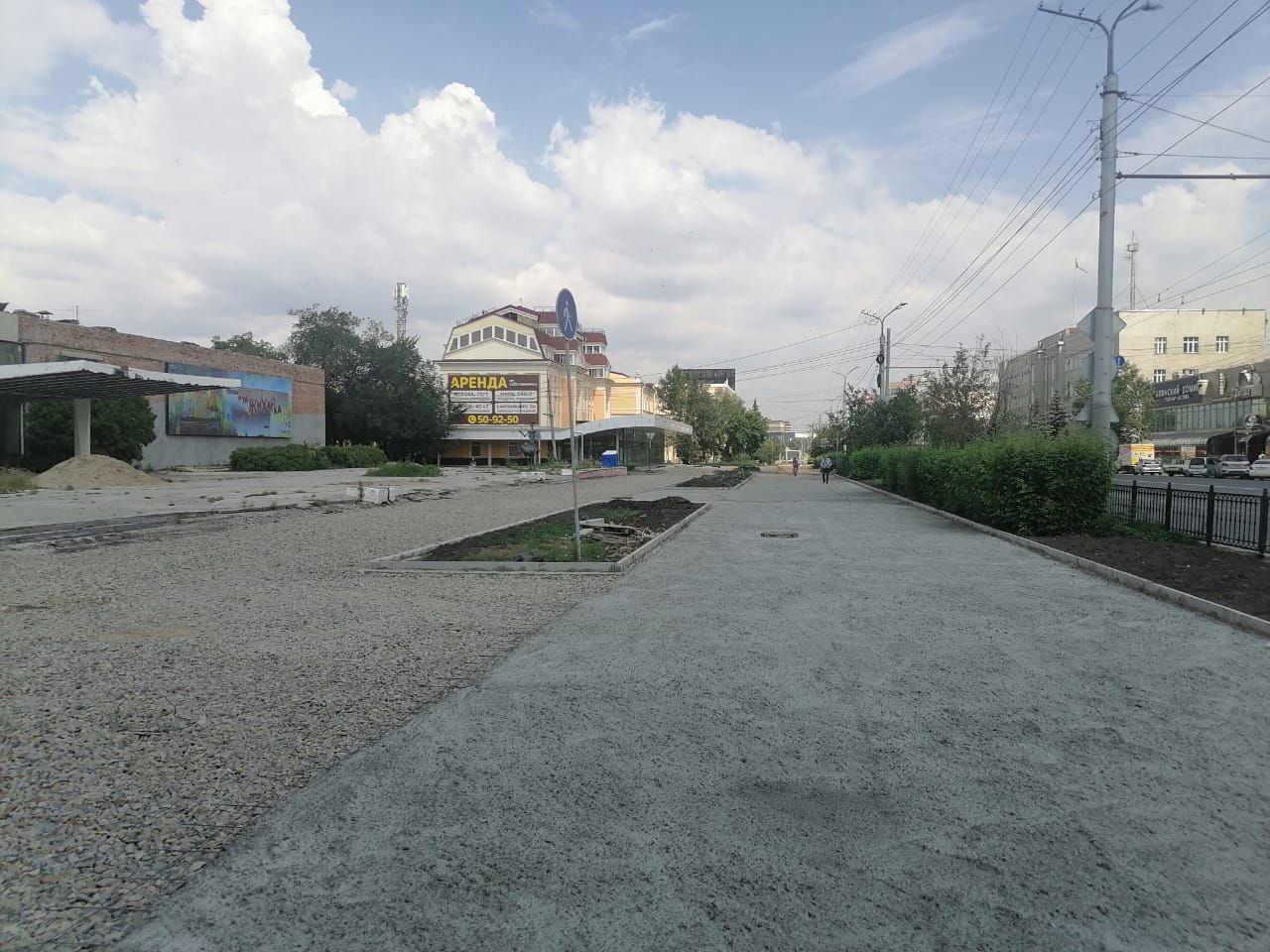 В Омске продолжают благоустраивать Городской сад у здания ТЮЗа Фото: пресс-служба администрации Омска