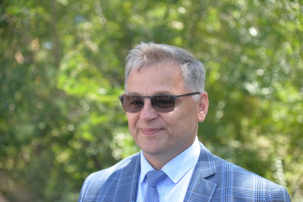 Губернатор Омской области: «Все идёт слаженно, когда депутаты, население и местная власть работают вместе»