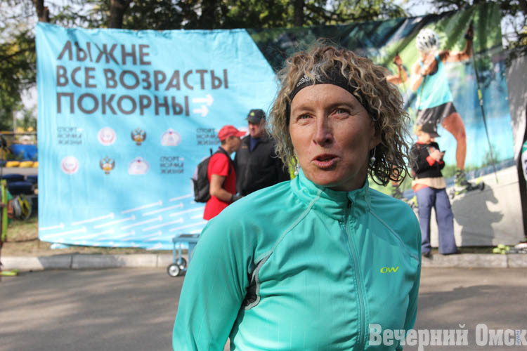 В Омске впервые прошли всероссийские лыжероллерные соревнования среди спортсменов-любителей (ФОТО)