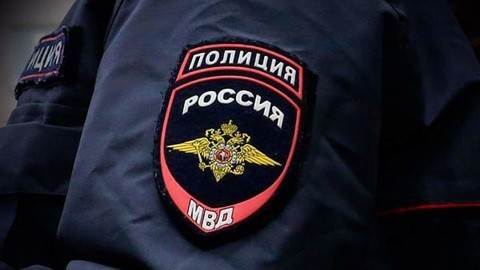 Омская полиция разыскивает трех подростков, которые нашли чужую банковскую карточку и пошли тратить деньги Фото: УМВД России по Омской области