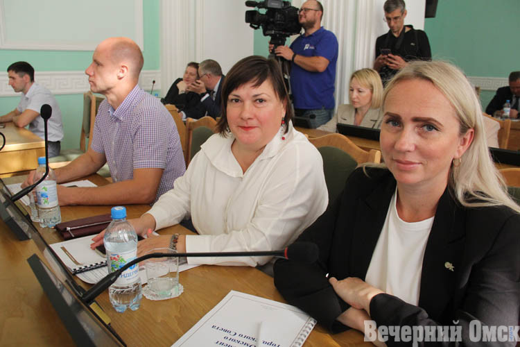 Четырёх депутатов Омского горсовета поставили на оклад