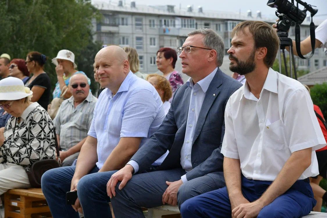 Первые лица региона побывали на праздновании юбилея поселка Береговой Фото: пресс-служба Правительства Омской области