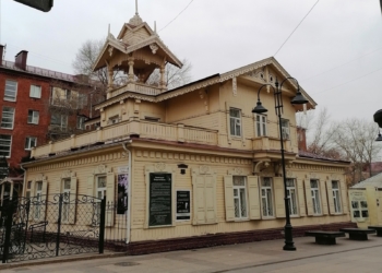 От большого двора до детского дома: несколько жизней терема в центре Омска Фото: Анастасия Носачёва