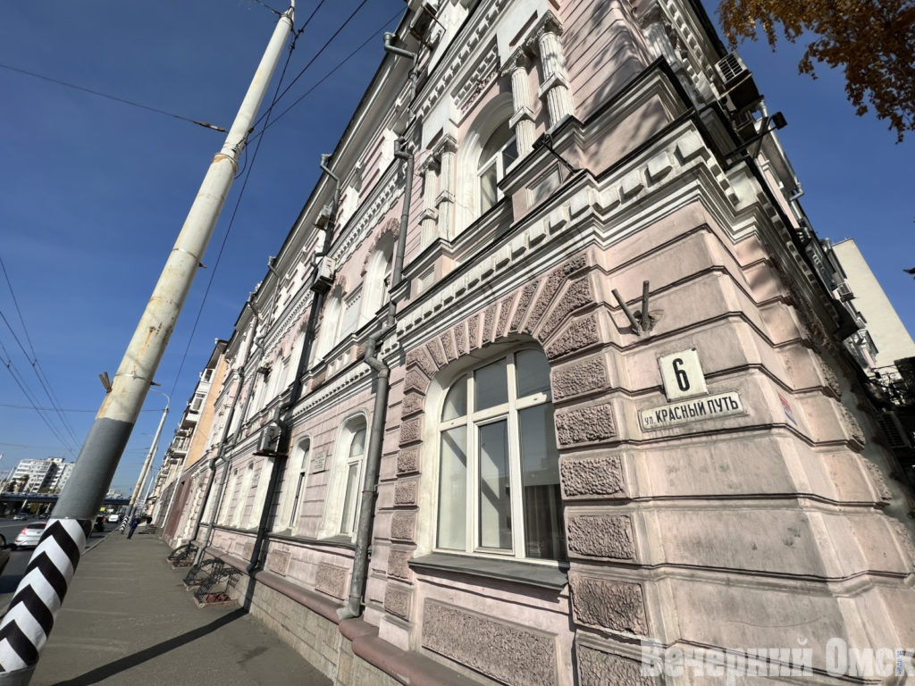 Здание минздрава отметило 122-й день рождения. Как оно выглядело сто лет назад и что здесь было?