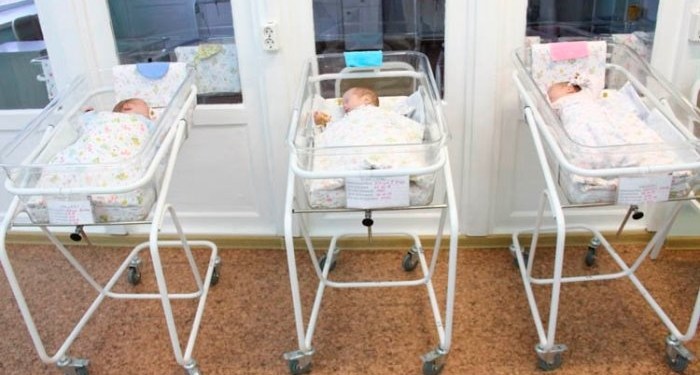 За 2022 год в Омской области родилось почти 11 тысяч детей Фото: Владимир Казионов