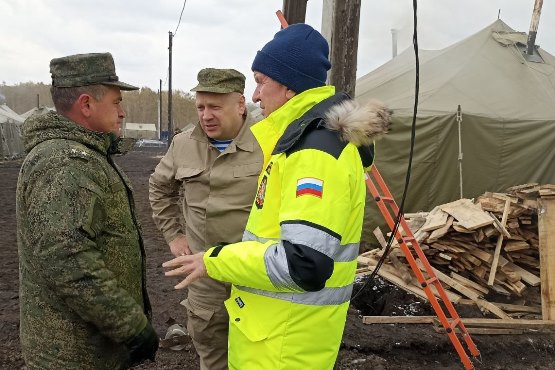 Мэр Омска Сергей Шелест побывал в полевом лагере для мобилизованных Мэр Омска Сергей Шелест побывал в полевом лагере для мобилизованных