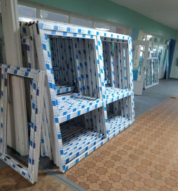 Омская область помогает школам и детсадам Стаханова подготовиться к зиме (ФОТО, ВИДЕО)