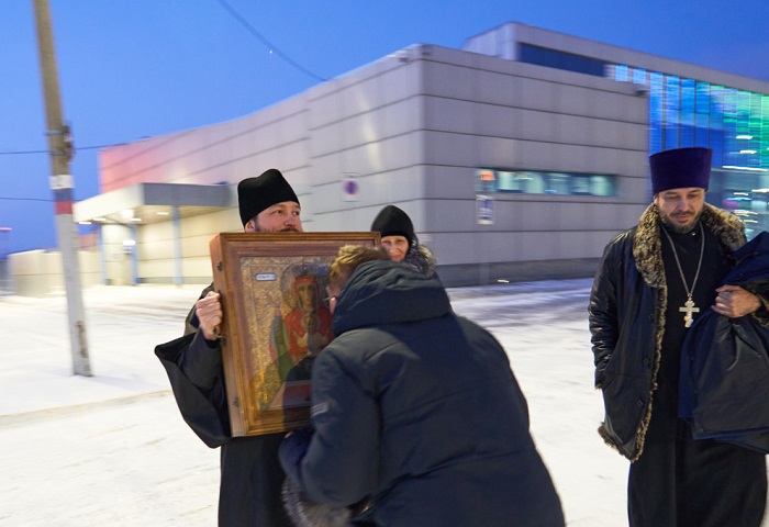 В Омск впервые в истории прибыл чудотворный образ Божией Матери «Неупиваемая Чаша» (ФОТО)