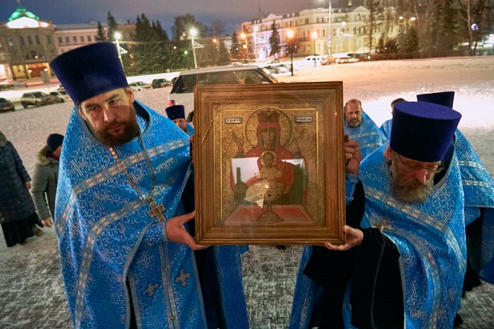 В Омск впервые в истории прибыл чудотворный образ Божией Матери «Неупиваемая Чаша» (ФОТО)