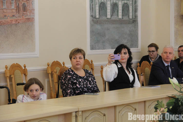 Омичи с ограниченными возможностями здоровья стали лауреатами именной премии мэра (ФОТО)