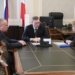 Александр Бурков и глава омского фонда соцстраха обсудили работу нового ведомства и тему выплат единого пособия Фото: правительство Омской области