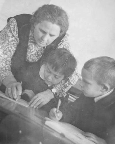 Судьбы, отданные детям. Четыре поколения женщин одной семьи посвятили себя работе в сфере образования