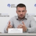 Заместитель председателя Законодательного собрания Омской области Александр Артемов: «Есть крайняя необходимость в вязании маскировочных сетей» Заместитель председателя Законодательного собрания Омской области Александр Артемов: «Есть крайняя необходимость в вязании маскировочных сетей»