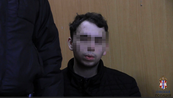 В Омске задержали группу курьеров, работавших на телефонных мошенников