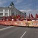 Госавтоинспекторы рассказали омичам, как крепить портреты на машину в ходе акции «Бессмертный полк», чтобы не было нарушения Фото: Сергей Сапоцкий
