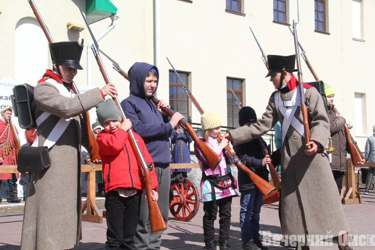 В Омской крепости прошел фестиваль «Сибирские герои Бородинского сражения» (ФОТО)