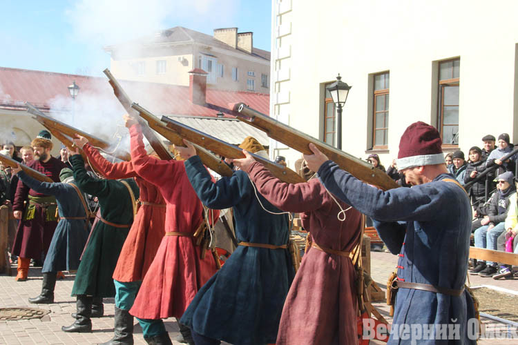 В Омской крепости прошел фестиваль «Сибирские герои Бородинского сражения» (ФОТО)