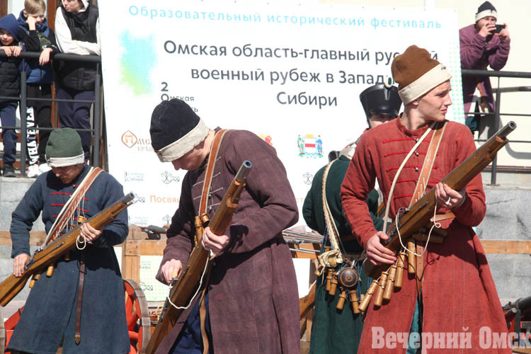 В Омской крепости прошел фестиваль «Сибирские герои Бородинского сражения» (ФОТО)