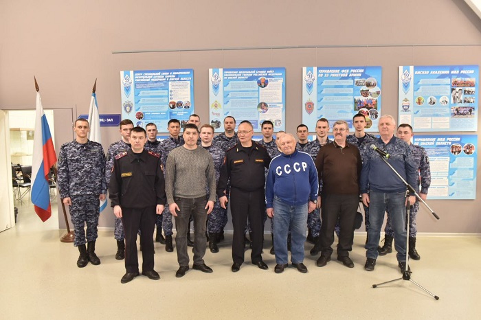 Чемпионский пояс Пушницы, нож путешественника и женщины, игравшие в хоккей в начале прошлого века: в Омске открылась выставка «Динамо» – 100 лет побед»