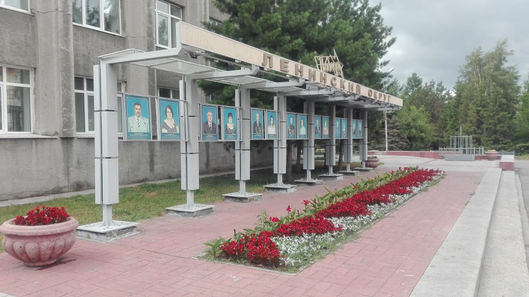 Более 600 тысяч цветов украсили городские клумбы в разных уголках Омска