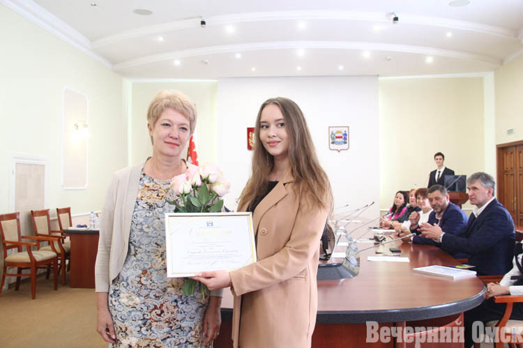 Светить, вдохновлять, созидать: шесть молодых наставников в Омске удостоились премии мэра