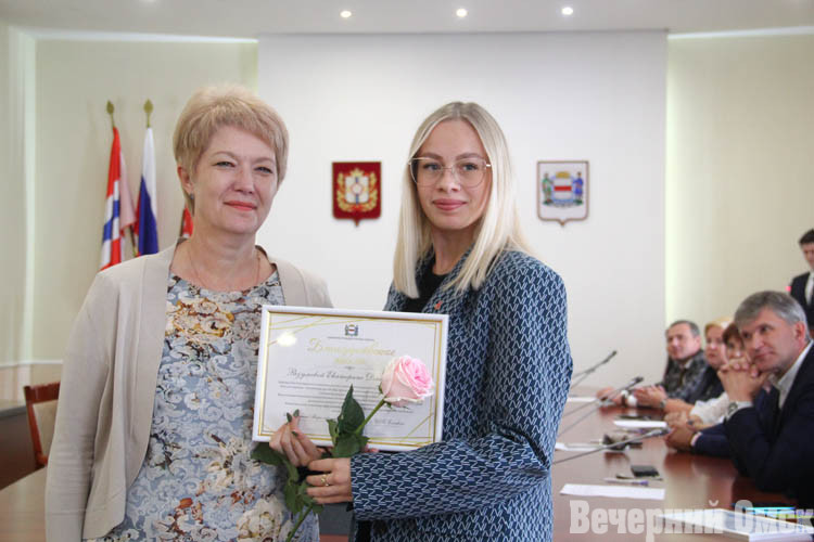 Светить, вдохновлять, созидать: шесть молодых наставников в Омске удостоились премии мэра