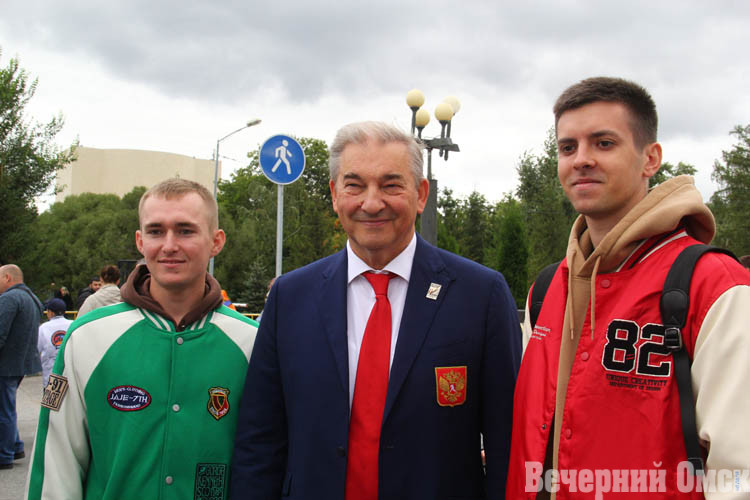 В Омске открыли Аллею олимпийских чемпионов