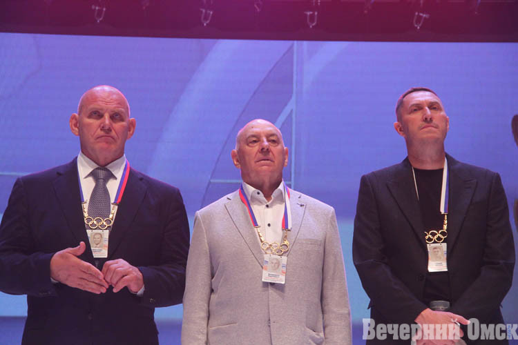В Омске открыли Аллею олимпийских чемпионов