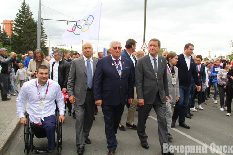 В Омске открыли Аллею олимпийских чемпионов