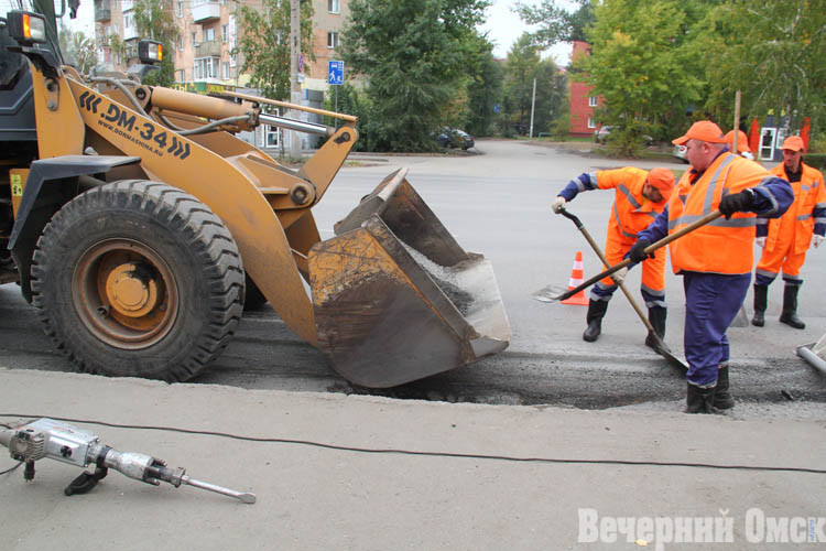 Омские дорожники соревнуются в мастерстве
