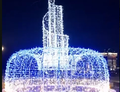 Новогодняя подсветка украсила еще четыре омских фонтана