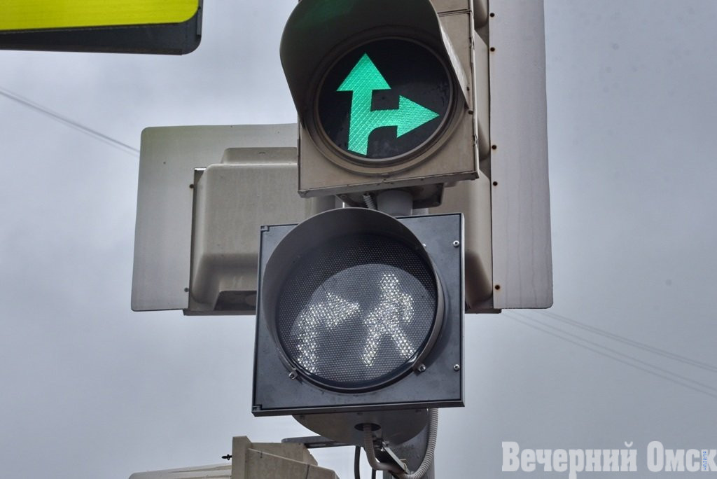 В 2023 году в Омске построили одиннадцать светофорных объектов Фото: Сергей Сапоцкий