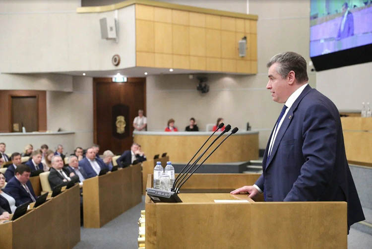 Фракция ЛДПР предложила наделить иностранных добровольцев правом на бесплатное жилье Фото: Андрис МАТВЕЕВ