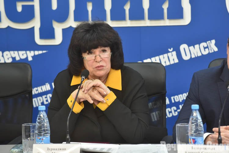 В Омске Галина Зурнаджан покинула пост директора городского управления дорожного хозяйства Фото: Сергей Сапоцкий