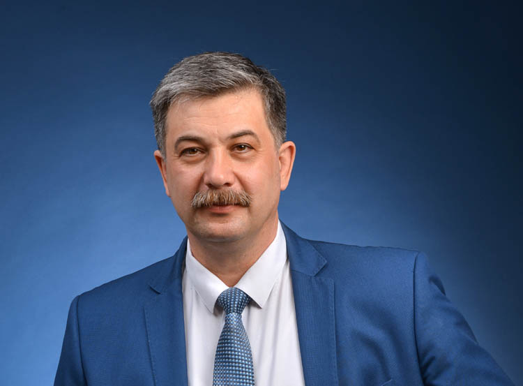 Поздравление директора группы компаний ООО ЖКО «Московка», депутата Омского горсовета А.В.Никитина с Днём работников ЖКХ Фото предоставлено ООО ЖКО «Московка»