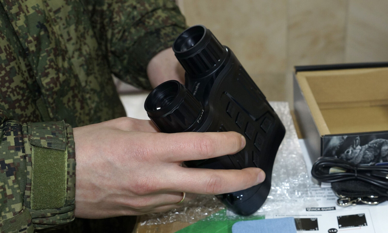 Омские таможенники передали конфискованные товары военным Фото: Омская таможня