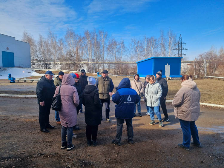 Студенты ОмГАУ убедились в качестве питьевой воды в период паводка Фото предоставлено АО «ОмскВодоканал»
