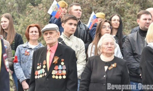 Ветераны ВОВ всегда будут ездить бесплатно в омских маршрутках с 1 мая этого года Фото: Сергей Сапоцкий