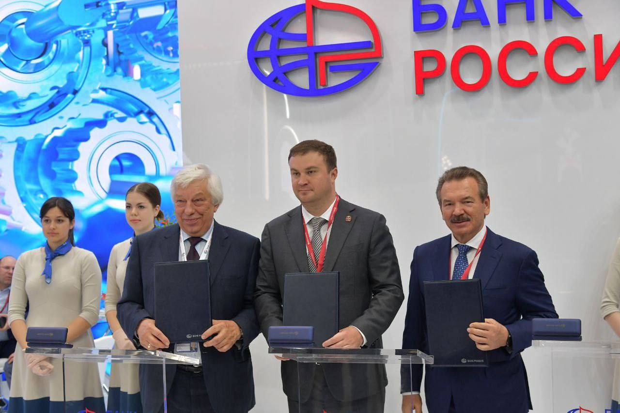 Виталий Хоценко сообщил о реализации в Омской области проектов в сфере малотоннажной химии на территории индустриального парка «Флагман» Виталий Хоценко сообщил о реализации в Омской области проектов в сфере малотоннажной химии на территории индустриального парка «Флагман»