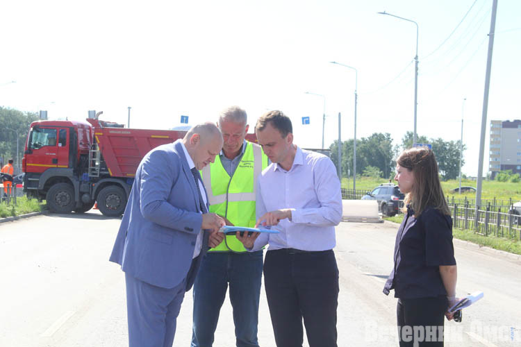 На бульваре Архитекторов перекрыли перекресток с улицей Волгоградской