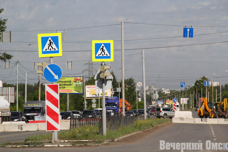 На бульваре Архитекторов перекрыли перекресток с улицей Волгоградской