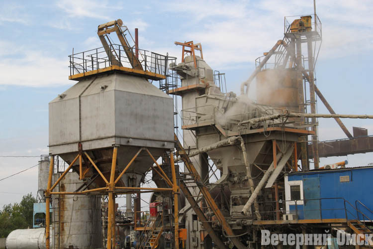 Муниципальный асфальтобетонный завод произвёл за сезон более 60 тысяч тонн асфальта