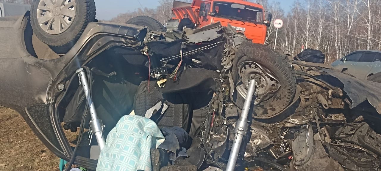 Омская Госавтоинспекция опубликовала видео ДТП, в котором погибло три человека Фото: Госавтоинспекция Омской области